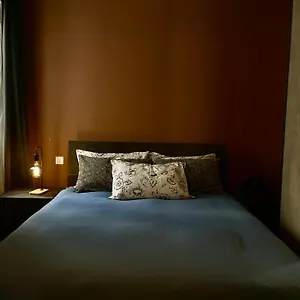 Airport Bedroom With Your Own Private Bathroom Self Check In And Self Check Out Air-condition Included Privatunterkunft
