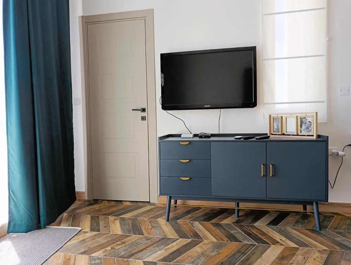 Two Bedroom Loft Apartment With Outdoor Area, Served With Lift Rabat 0*,